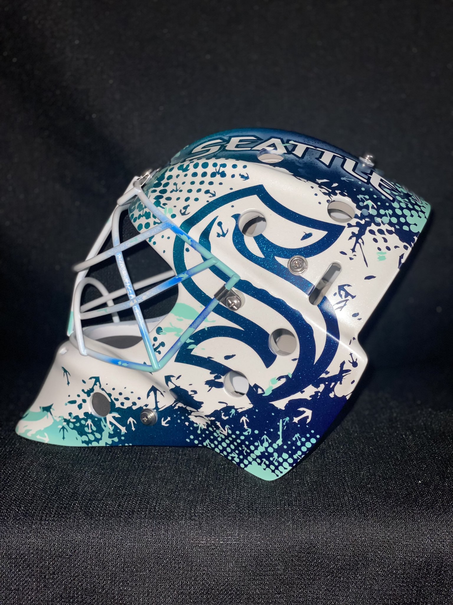 🐠 Новый шлем для Даккорда уже готов
➡️ Чат
#NHL #Сиэтл #НХЛ #хоккей #шлем | Сетка — социальная сеть от hh.ru