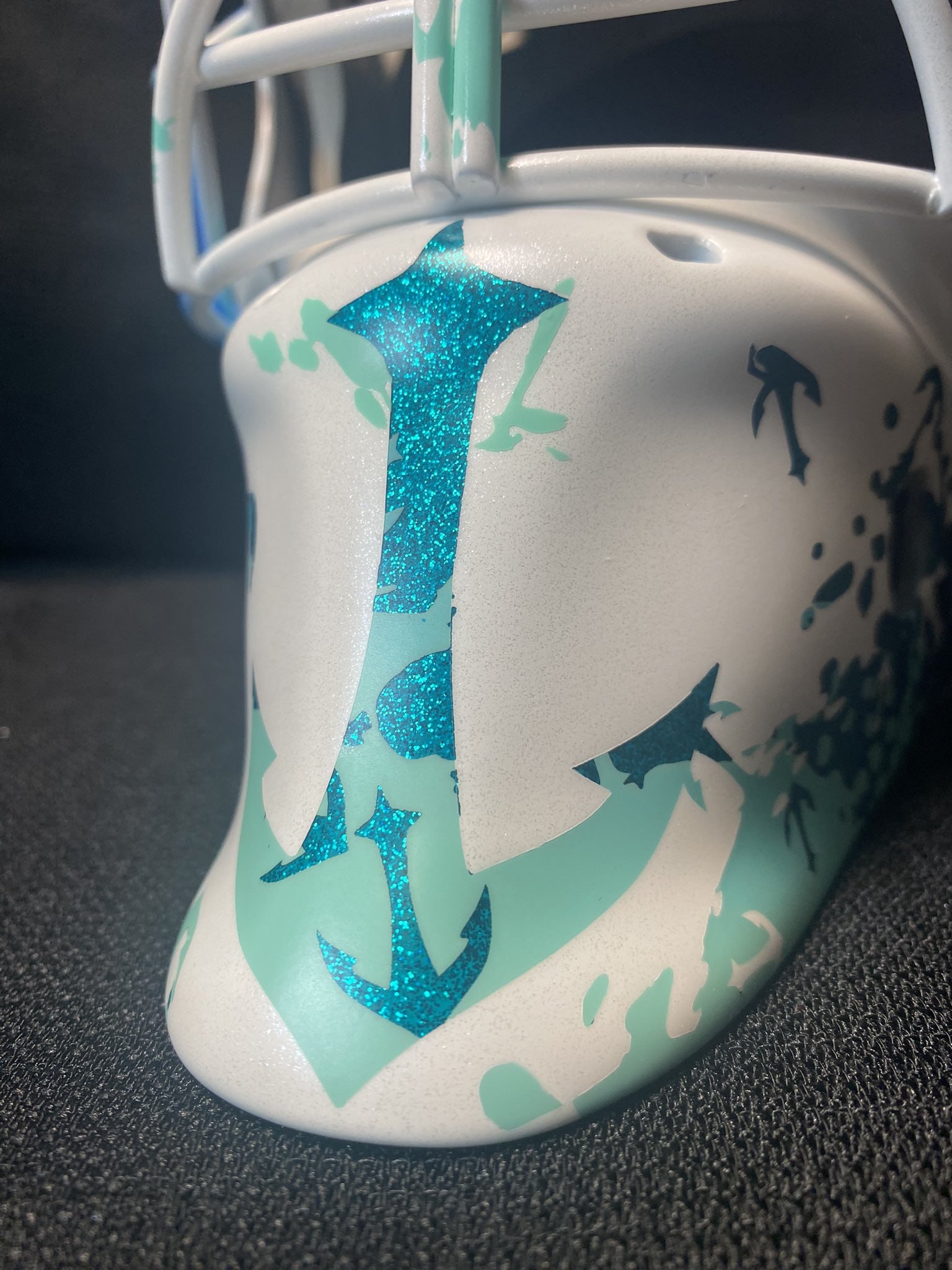 🐠 Новый шлем для Даккорда уже готов
➡️ Чат
#NHL #Сиэтл #НХЛ #хоккей #шлем | Сетка — социальная сеть от hh.ru