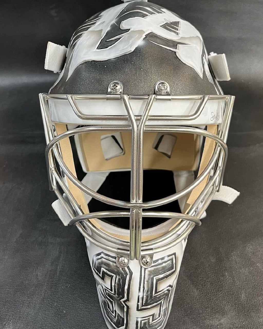 👑 Новый шлем Дарси Кемпера
➡️ Чат
#NHL #Кингс #НХЛ #хоккей #шлем | Сетка — социальная сеть от hh.ru