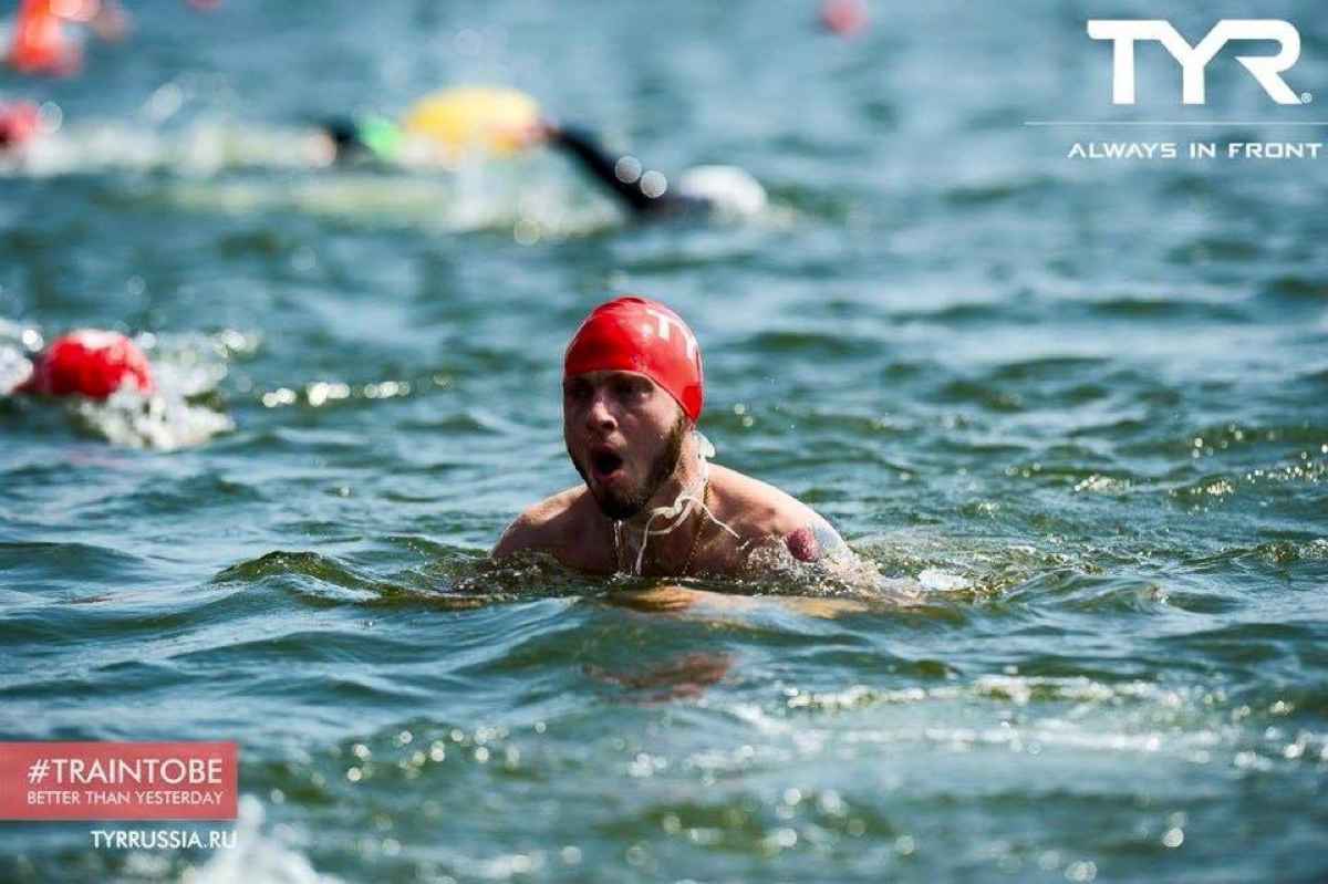 Привет, друзья!
Меня зовут Лев Львов, я маркетолог и создатель сервиса «Витрина Вин». В свободное от работы время я занимаюсь фитнесом, плаванием и бегом | Сетка — социальная сеть от hh.ru