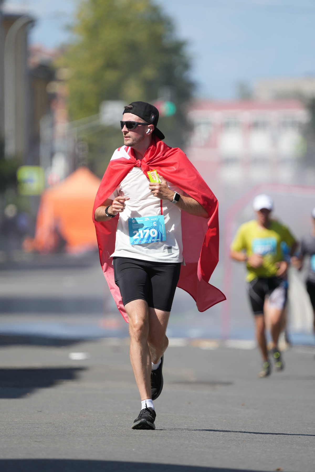 3 августа. Рыбинск. Полумарафон «Великий хлебный путь».
Традиционно, один из самых теплых и солнечных забегов сезона.
Ребята говорят, что, как-то раз, на этом забеге был дождь | Сетка — социальная сеть от hh.ru