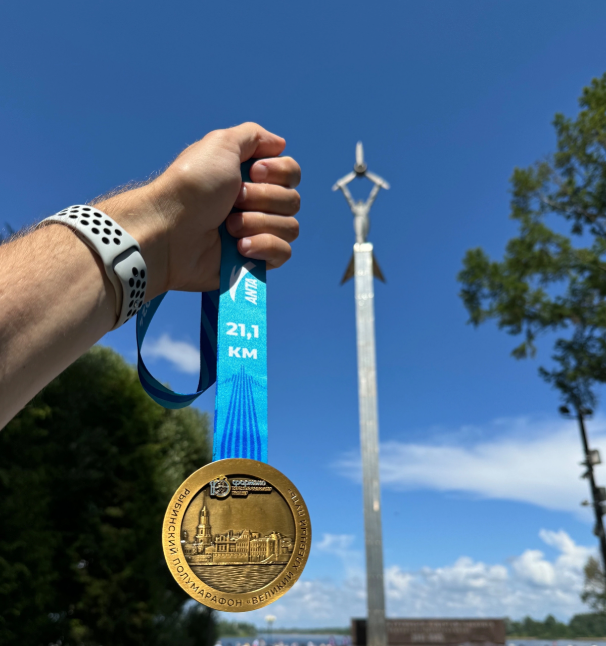 3 августа. Рыбинск. Полумарафон «Великий хлебный путь».
Традиционно, один из самых теплых и солнечных забегов сезона.
Ребята говорят, что, как-то раз, на этом забеге был дождь | Сетка — социальная сеть от hh.ru