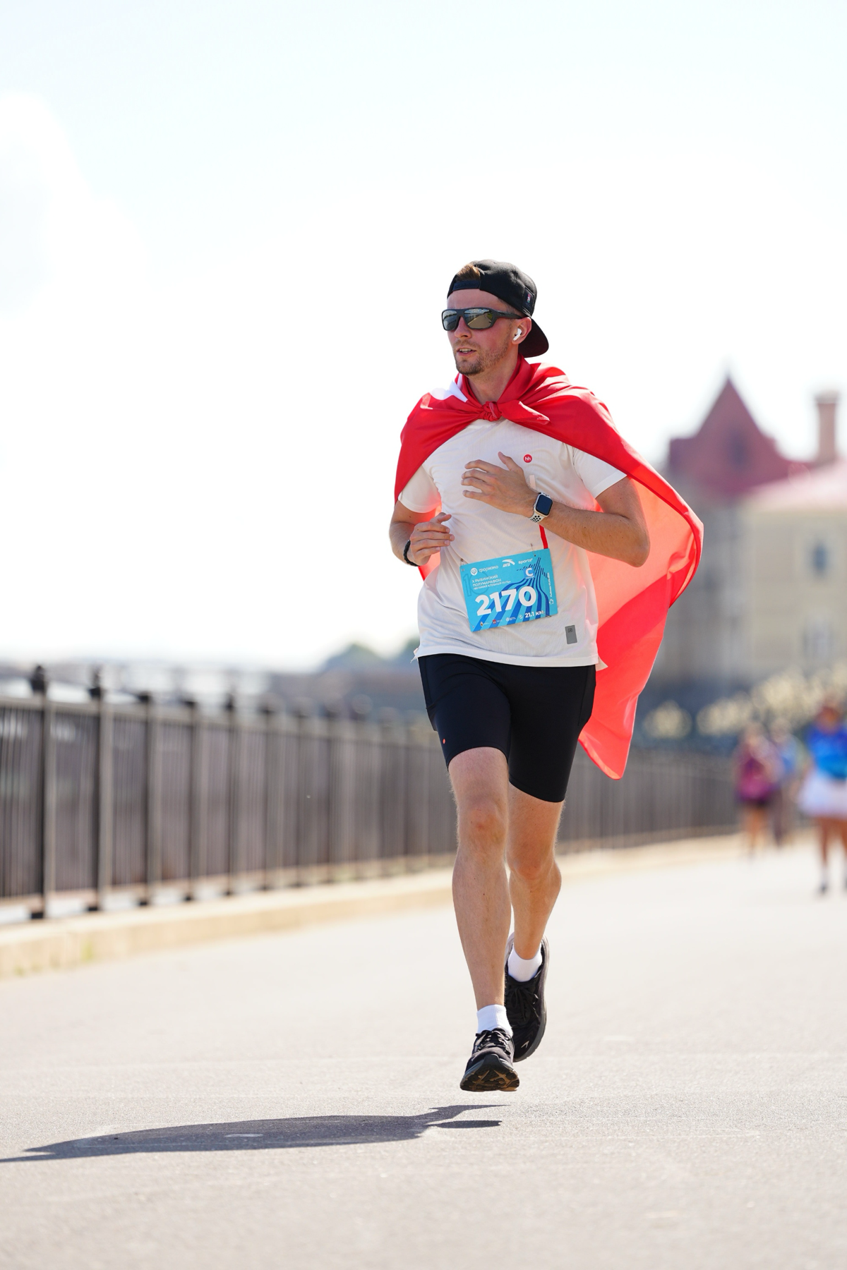 3 августа. Рыбинск. Полумарафон «Великий хлебный путь».
Традиционно, один из самых теплых и солнечных забегов сезона.
Ребята говорят, что, как-то раз, на этом забеге был дождь | Сетка — социальная сеть от hh.ru