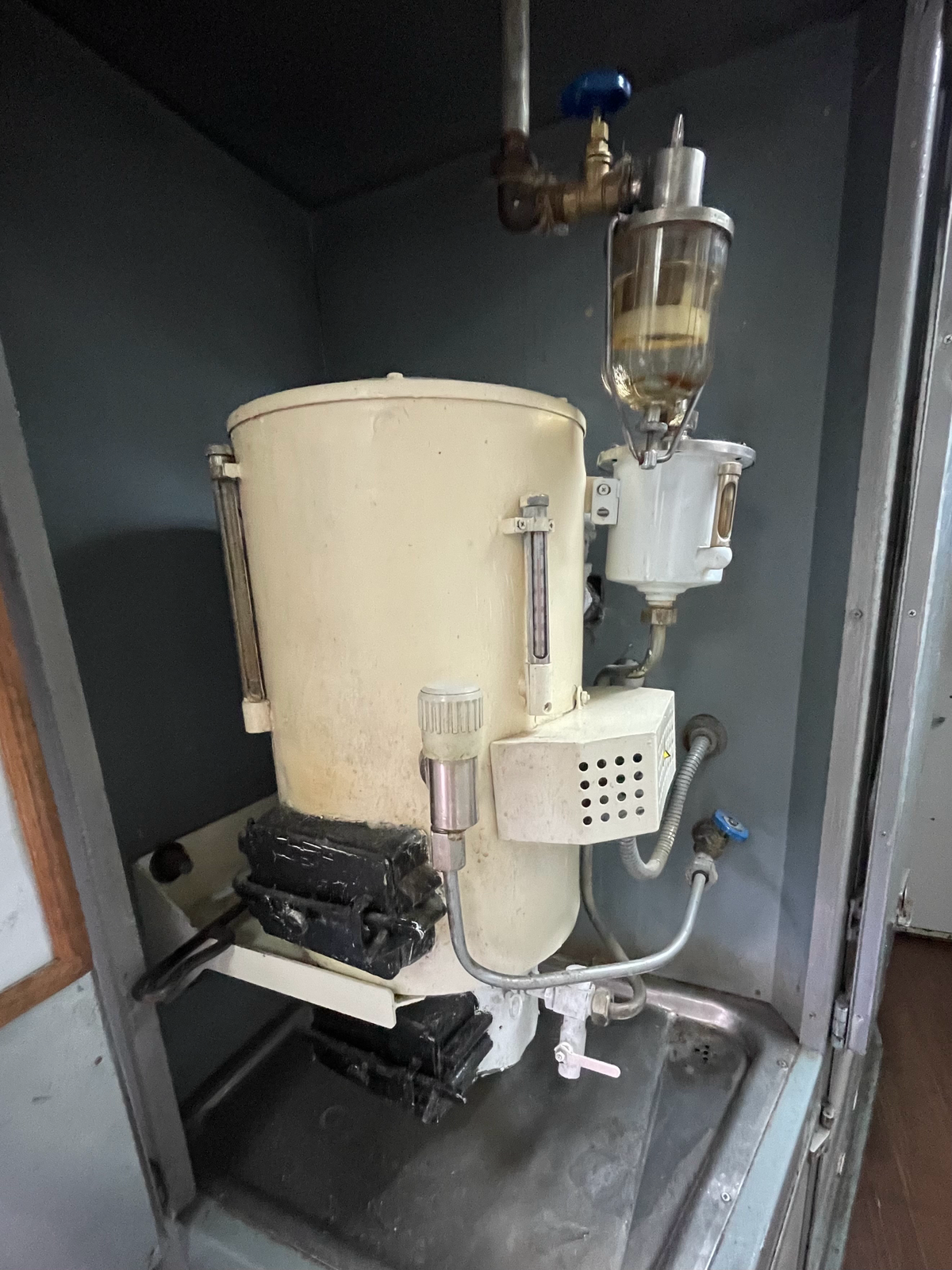 Набросок дня 🖋️ давно такой встречали?
#ржд #поезд #художник #скетч | Сетка — социальная сеть от hh.ru