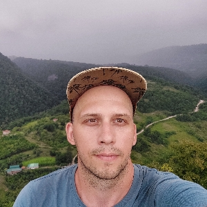 Арсений Иванов