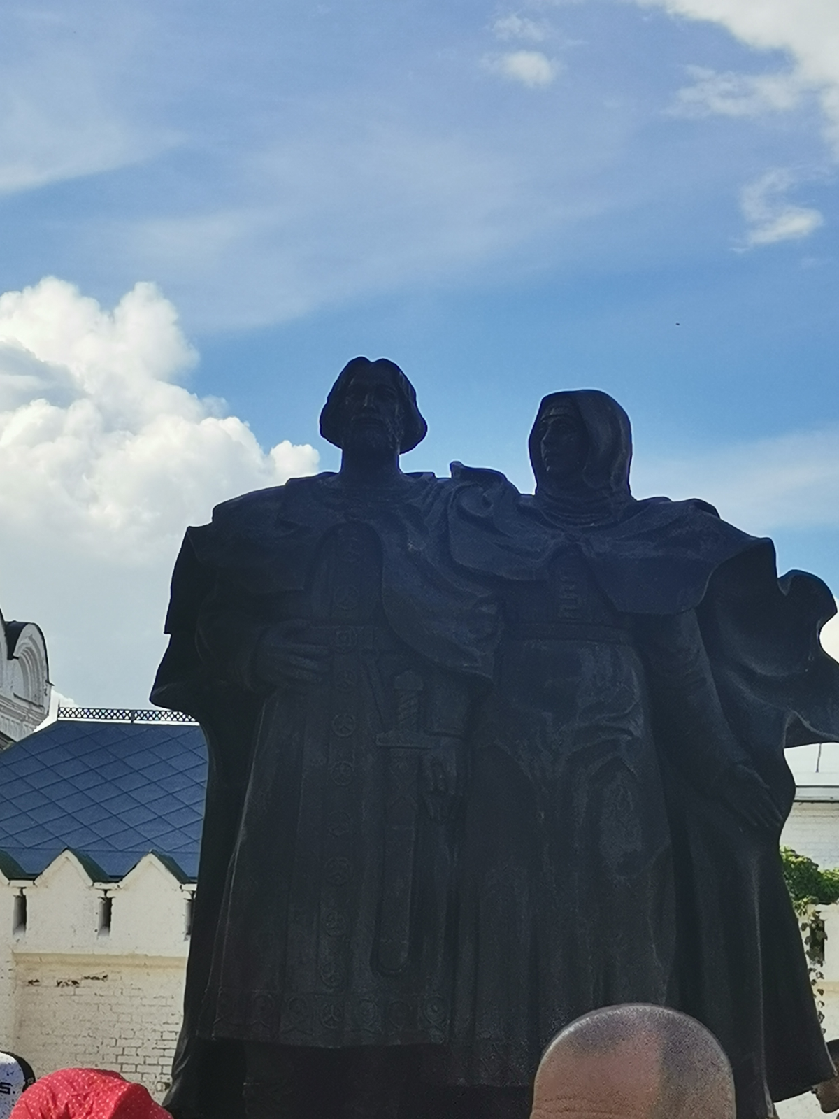 Всем привет!
Выходные побывал в Муроме. Город небольшой, спокойный и постепенно становиться красивее.
Понравилось набережная, хотя есть много над чем работать в плане ландшафтного дизайна и планировки | Сетка — социальная сеть от hh.ru