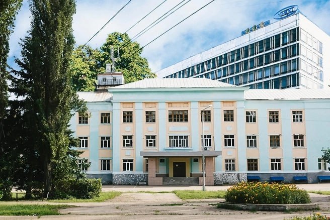🆘 В Башкирии (г. Стерлитамак) на территории завода «Авангард» произошёл взрыв
Погибли три человека, сообщили РБК Уфа в госкорпорации «Ростех» | Сетка — социальная сеть от hh.ru