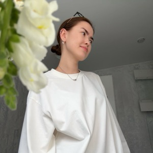 Яна Чуманова