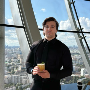 Александр Медведев