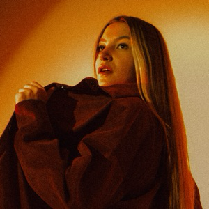 Полина Вострикова