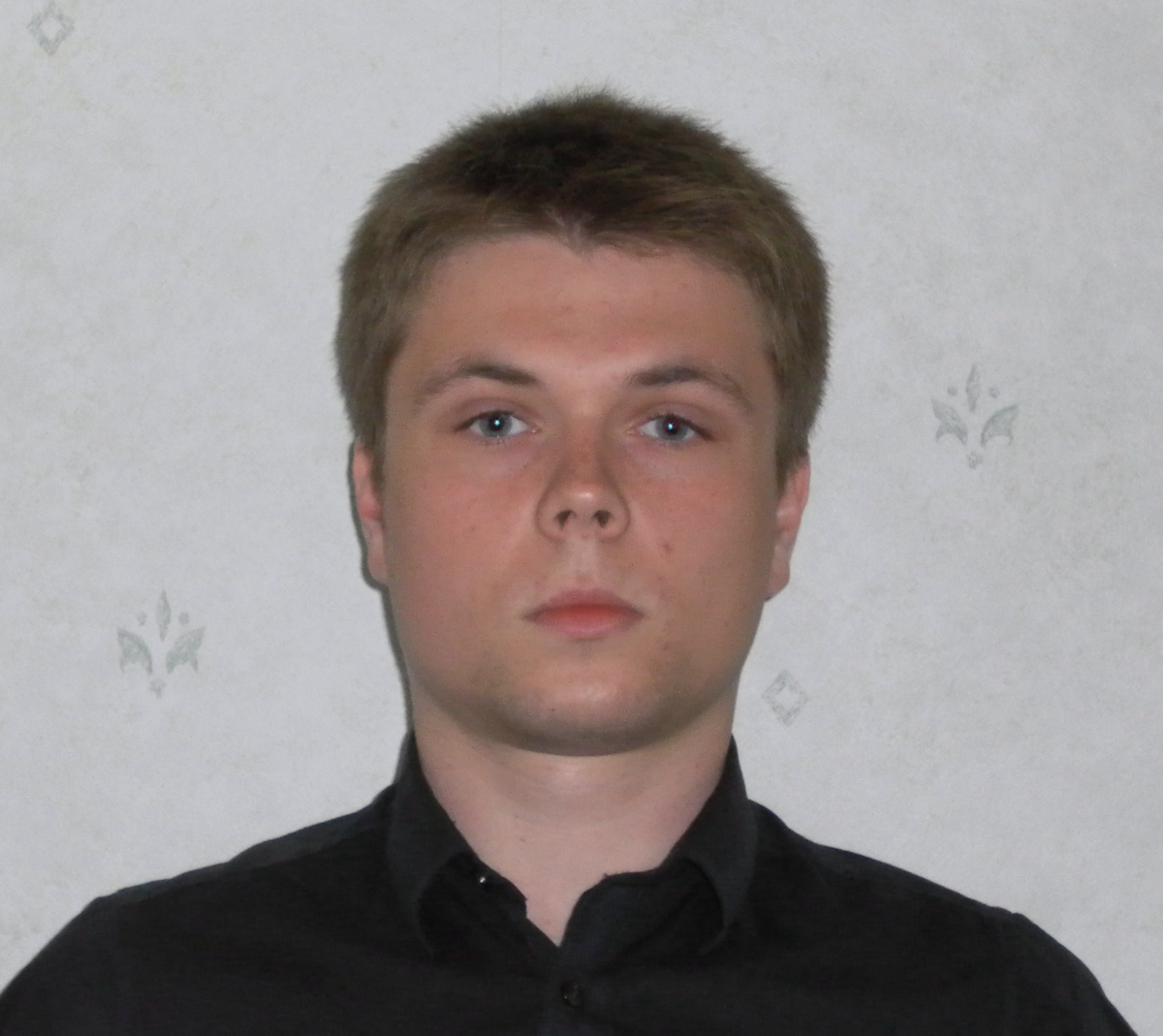 Павел Артамонов