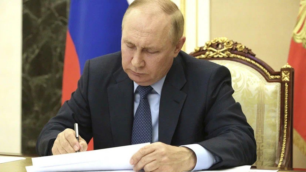 Владимир Путин подписал закон о майнинге криптовалют | Сетка — социальная сеть от hh.ru