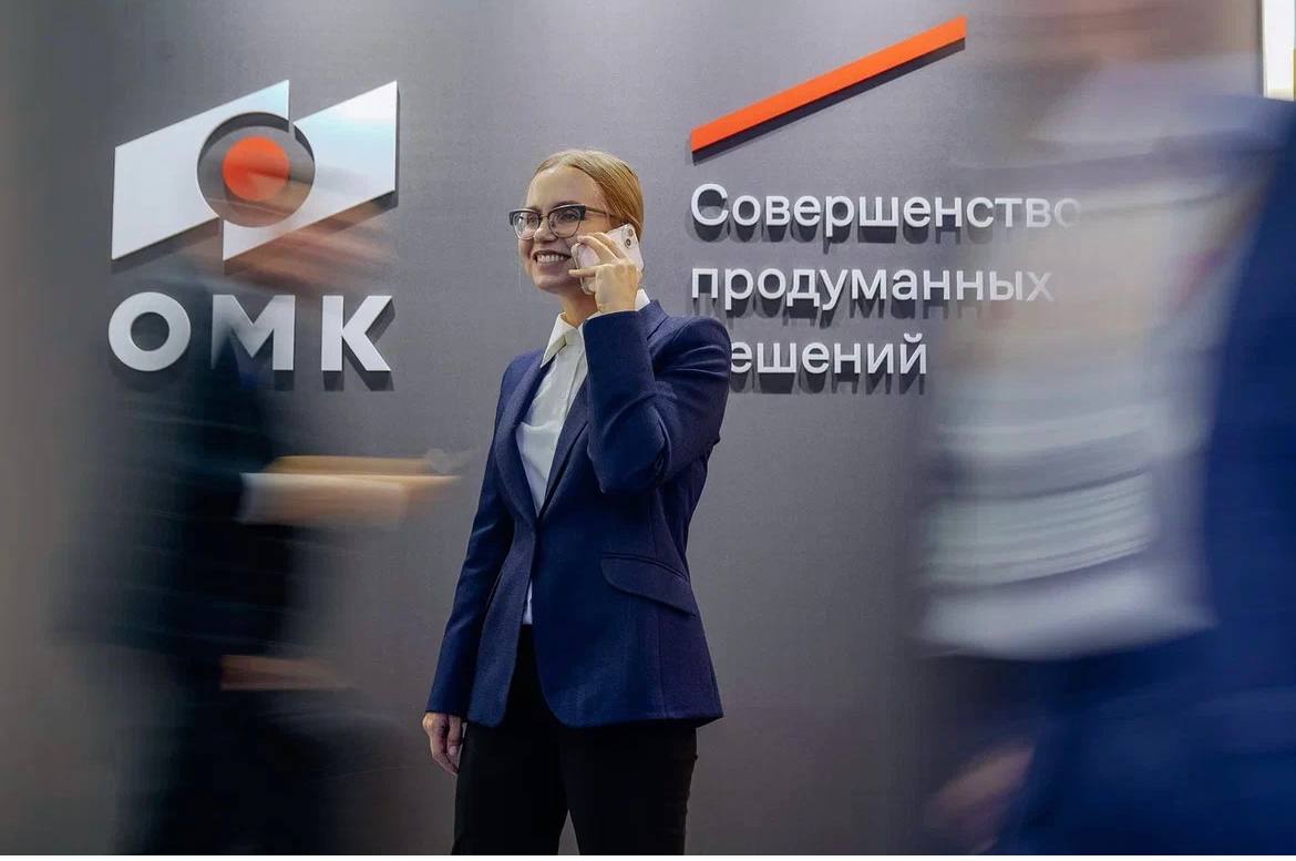 На днях разговаривали с корреспондентом газеты «Комсомольская правда»
о цветах и подарках в протоколе.
Речь шла о дарении представителям власти и сопутствующих процедурах | Сетка — социальная сеть от hh.ru