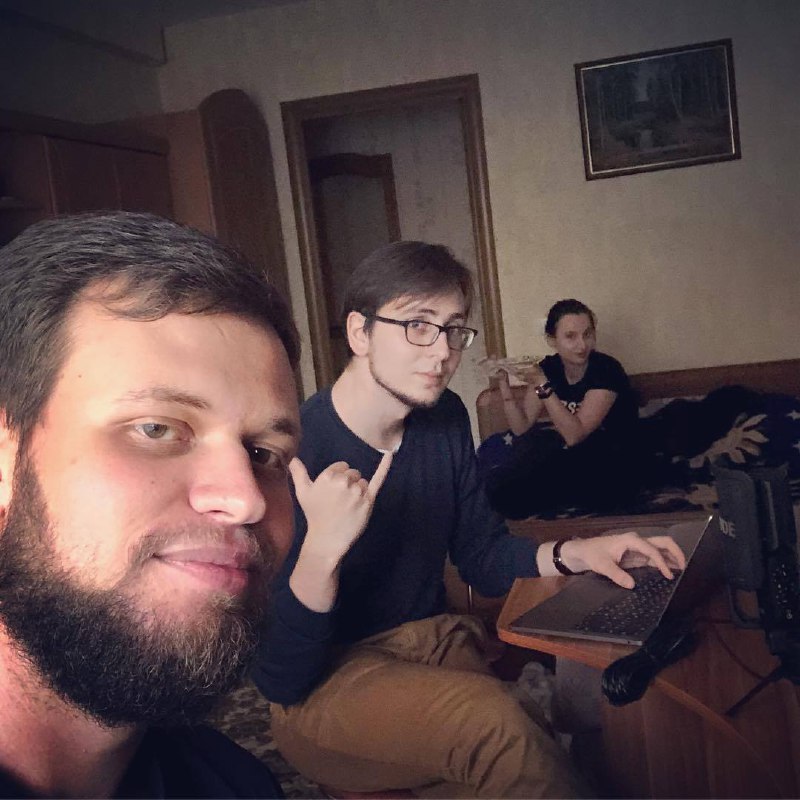 Раньше, до начала ковида, я старался записывать подкаст только очно — и у меня это получалось на протяжении 103-х выпусков | Сетка — социальная сеть от hh.ru
