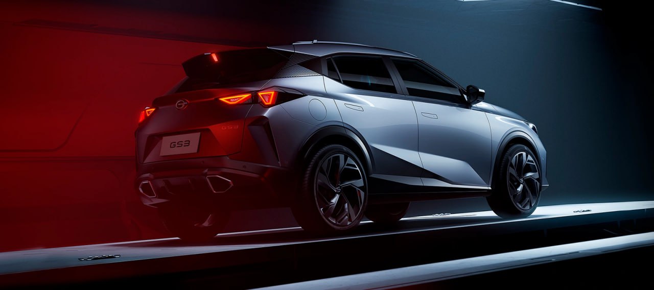 🚘Китайские автомобили продолжают заполнять пробелы на российском рынке, и среди них выделяется GAC GS3 — компактный кроссовер, который сразу привлекает внимание смелым дизайном | Сетка — социальная сеть от hh.ru