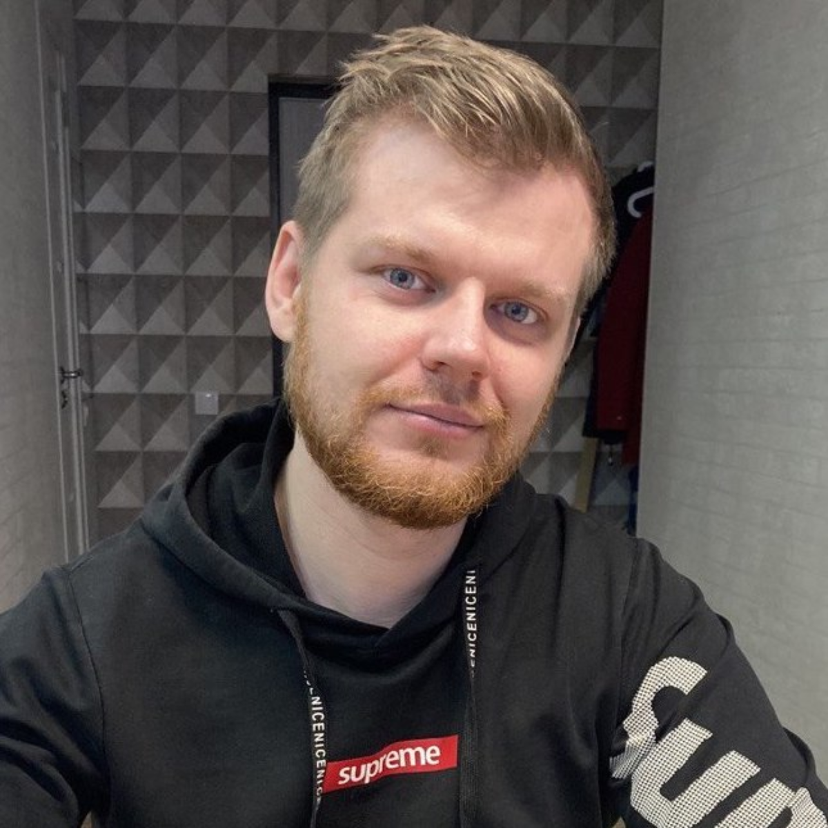 Виталий Гнутов