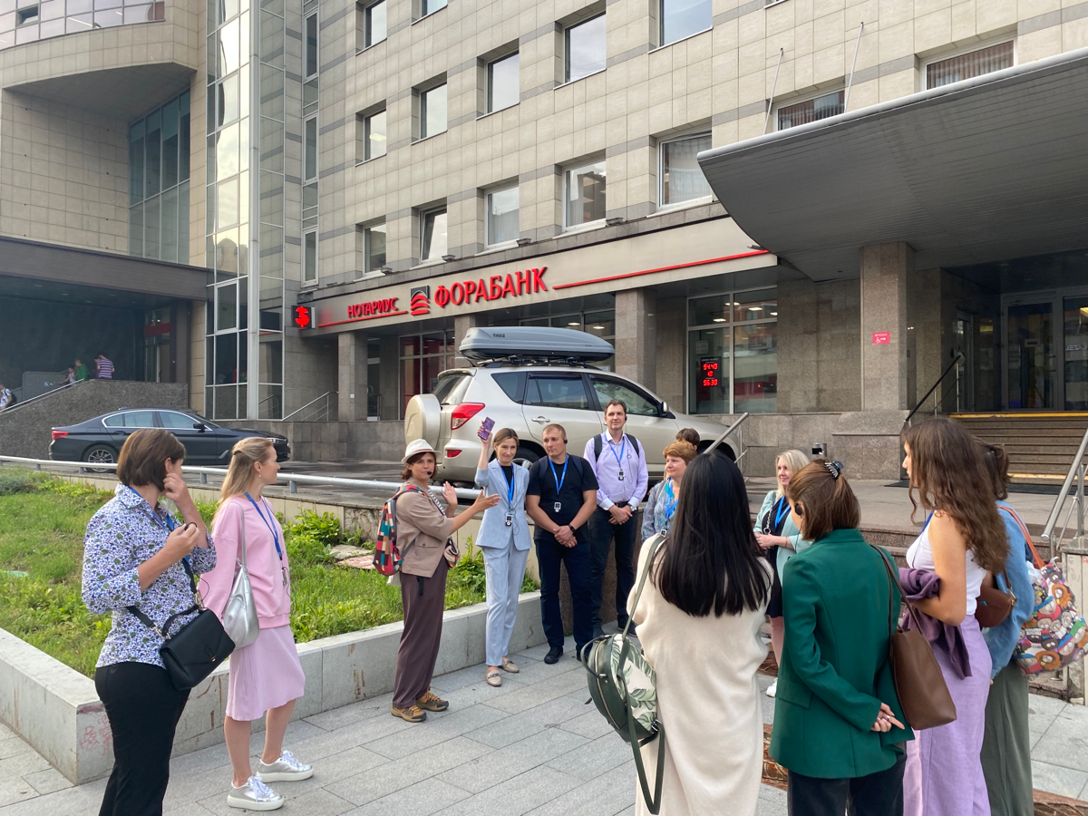 На этой неделе завершили цикл пеших экскурсий по району, в котором работаем и проводим сейчас большую часть жизни.
Больше 2 часов гуляли со Светланой Костиной к востоку от офиса Туризм | Сетка — социальная сеть от hh.ru