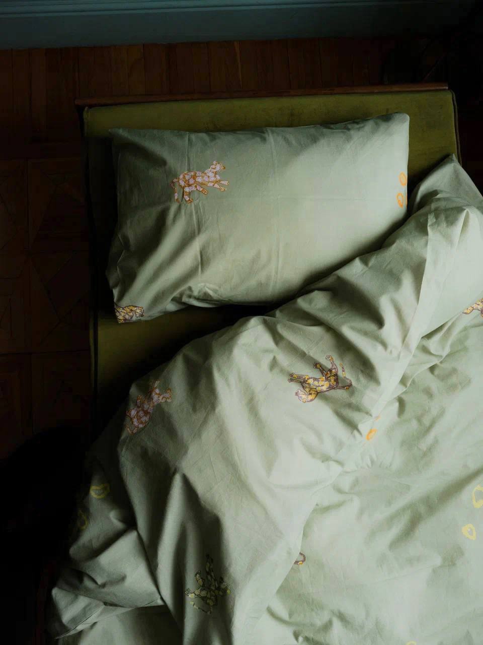 Отель Рихтер
🧸 с Мотыльком разработали детские комплекты белья —незамысловатая, но милая партнерка. Я бы еще сделала какие-то детские боксы. | Сетка — социальная сеть от hh.ru