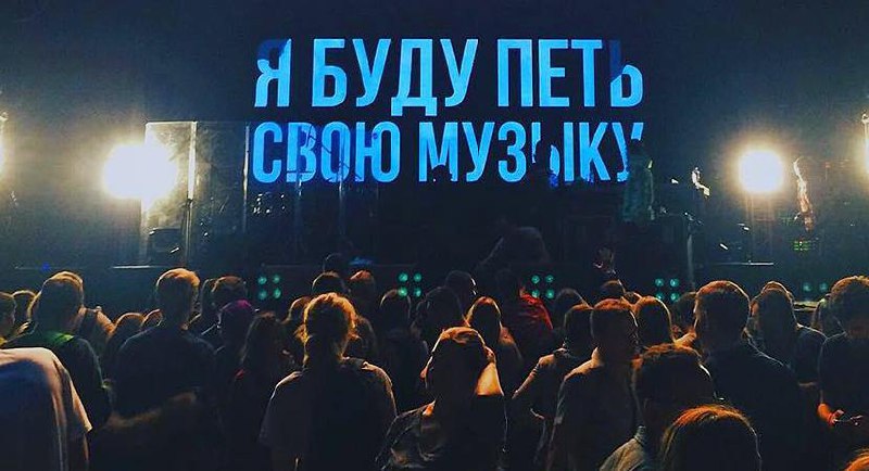 Вселенная Хаски  😵
Флоу разобрали из чего состоит музыка, клипы, биография Дмитрия Кузнецова aka Хаски. Невероятно разнообразный, мрачный, пронзительный и самобытный реп-исполнитель | Сетка — социальная сеть от hh.ru