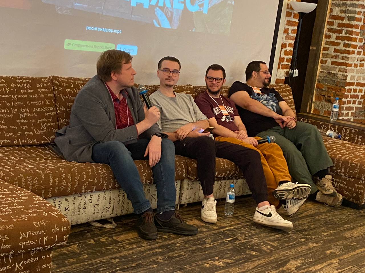 Новости круглого стола «Геймдев СМИ, рубрика: новые тренды» GAMEDEV MEAT UP.
⚡️ Блогеры и СМИ не всегда корректно доносят информацию до игроков | Сетка — социальная сеть от hh.ru