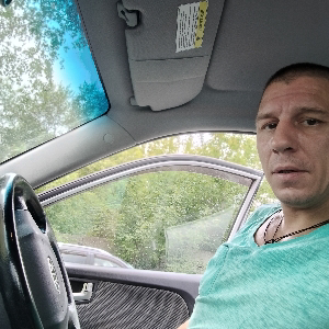 Андрей Старков