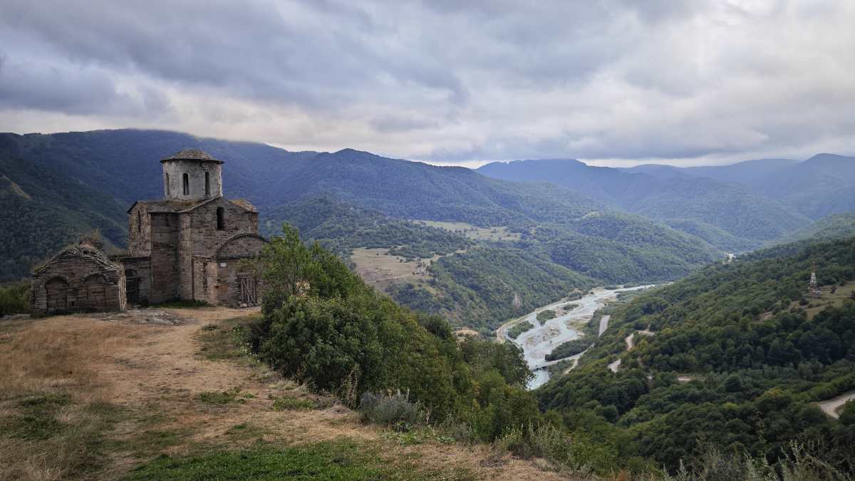 Аланские храмы в Теберде и Нижнем Архызе — уникальные памятники X-XI веков, наследие христианской истории на Кавказе | Сетка — социальная сеть от hh.ru