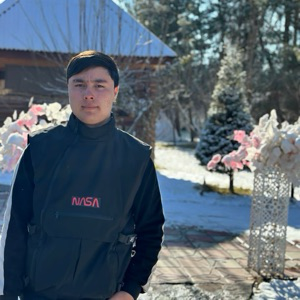 Мехро Рауфов