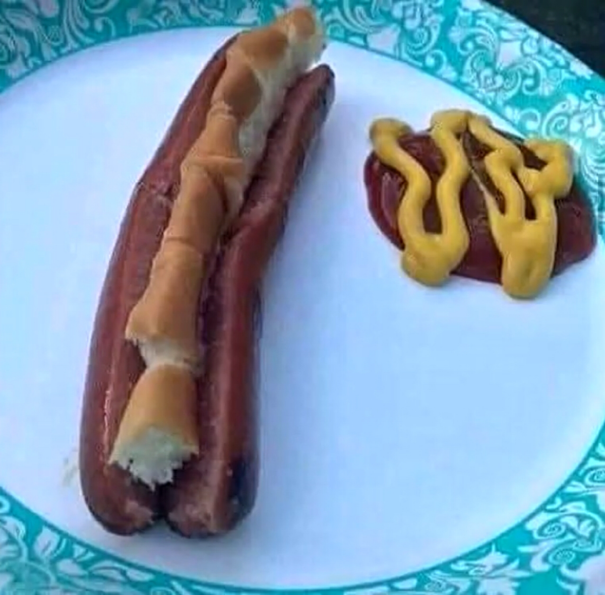 Папа может: правильный хот-дог 🌭 тесто в сосиске 💪😎👍
💙 https://t.me/hellogarag
#алёгараж | Сетка — социальная сеть от hh.ru