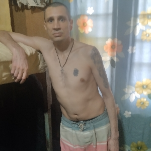 Макс Иванов