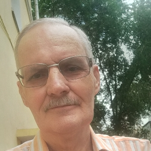 Александр Титов