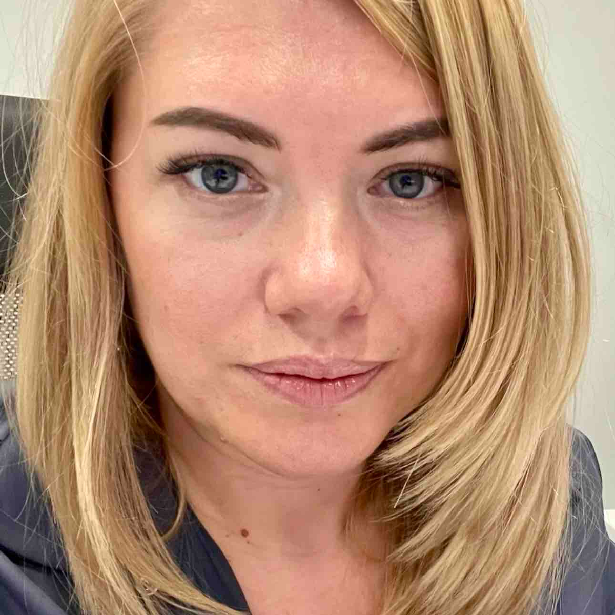 Селена Исаева