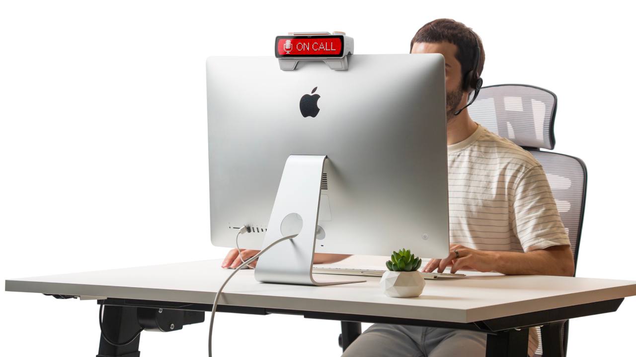 Busy Status Bar
Прикольная штука. Выставляешь время, вешаешь на монитор. Готово — все видят, что ты занят и когда освободишься 🙂
Актуально для офиса | Сетка — социальная сеть от hh.ru