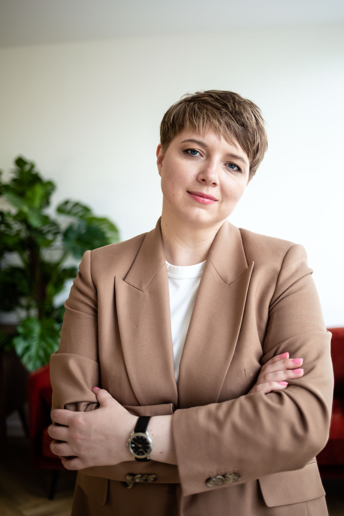 Привет, друзья!
Давно читаю, решила тоже представиться ;)
Я - HR Директор европейской компании, карьерный наставник и стратег.
Более 16 лет я занимаюсь любимым делом | Сетка — социальная сеть от hh.ru