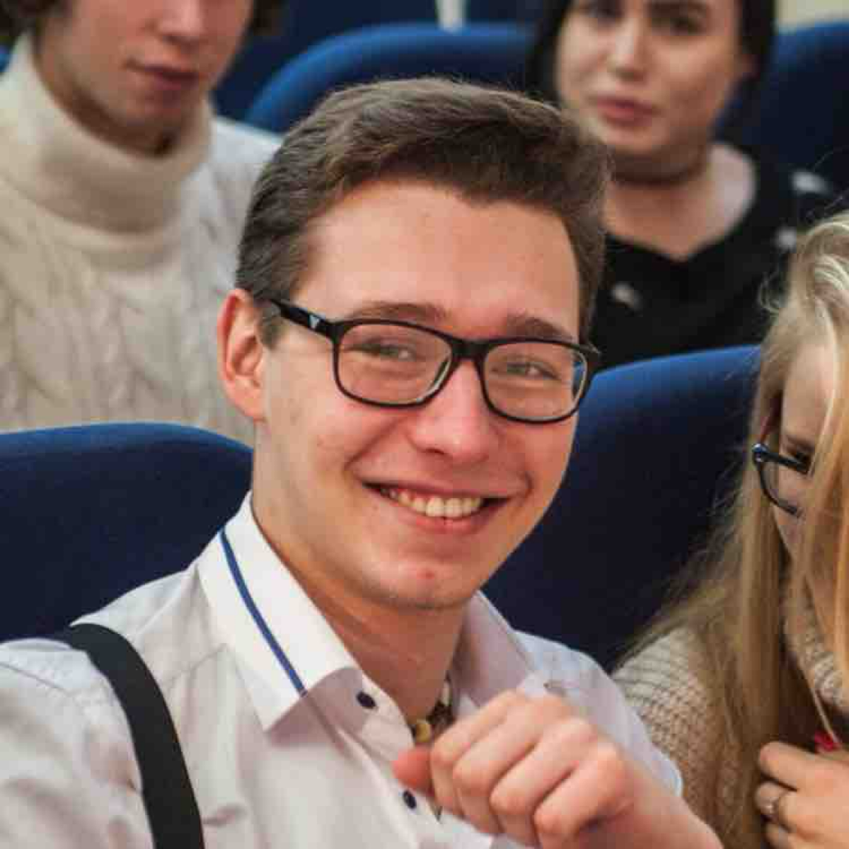 Денис Бурлаков | Сетка — социальная сеть от hh.ru