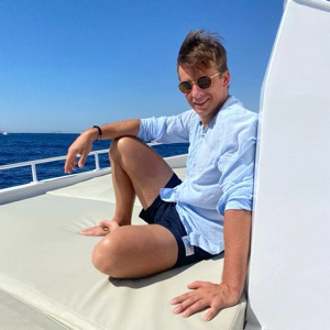 Олег Лаврецкий