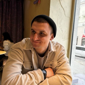 Артур Панин