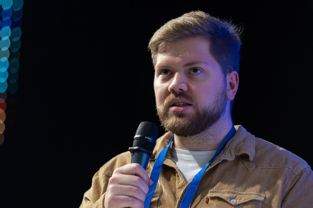 Василий Сизов