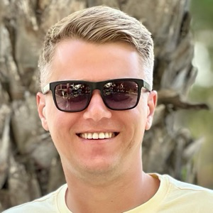 Виталий Никора