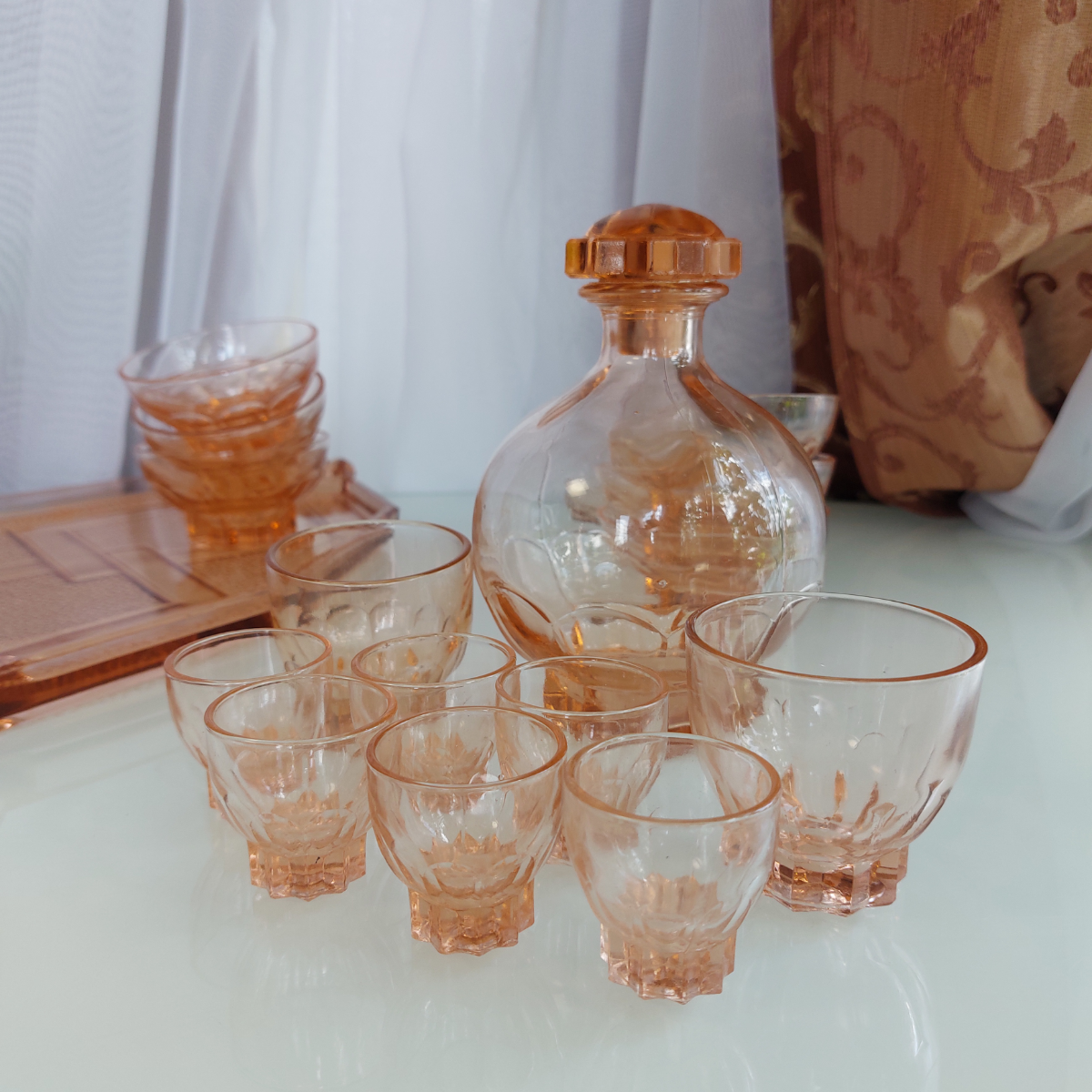 Винтажное карамельное стекло.
Цвет леденца и закругленные формы делают такие комплекты желанными и востребованными.
Франция.  50е.
Сладкая сервировка | Сетка — социальная сеть от hh.ru