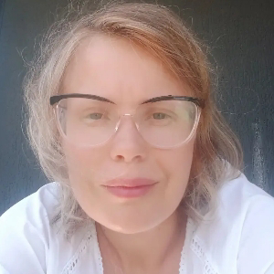 Анна Светлышева