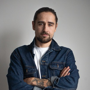 Антон Попов