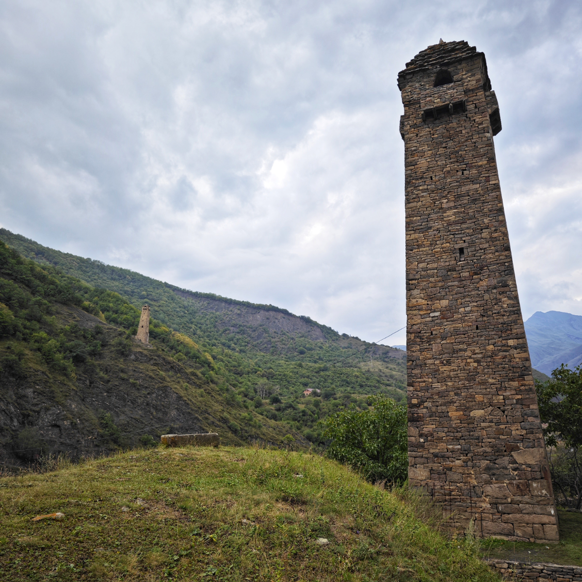 За несколько дней в Чечне успел увидеть Грозный, озеро Кезеной-Ам, аул Хой и старинные сторожевые башни | Сетка — социальная сеть от hh.ru