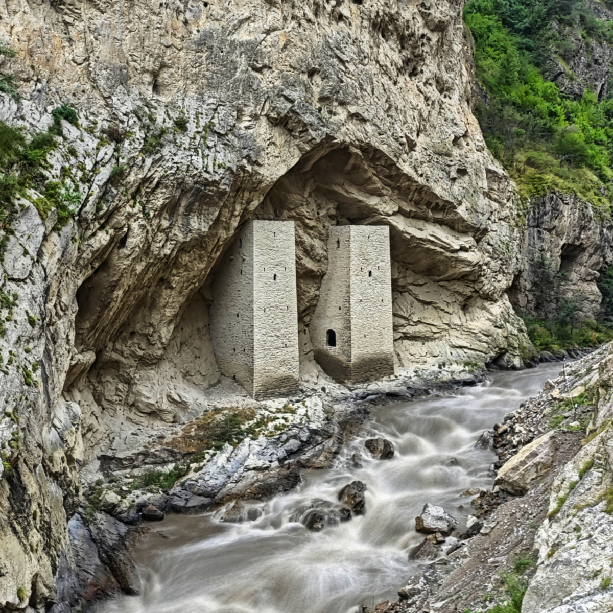 За несколько дней в Чечне успел увидеть Грозный, озеро Кезеной-Ам, аул Хой и старинные сторожевые башни | Сетка — социальная сеть от hh.ru