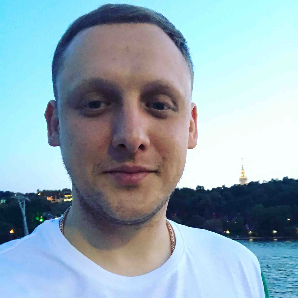 Денис Ермолаев