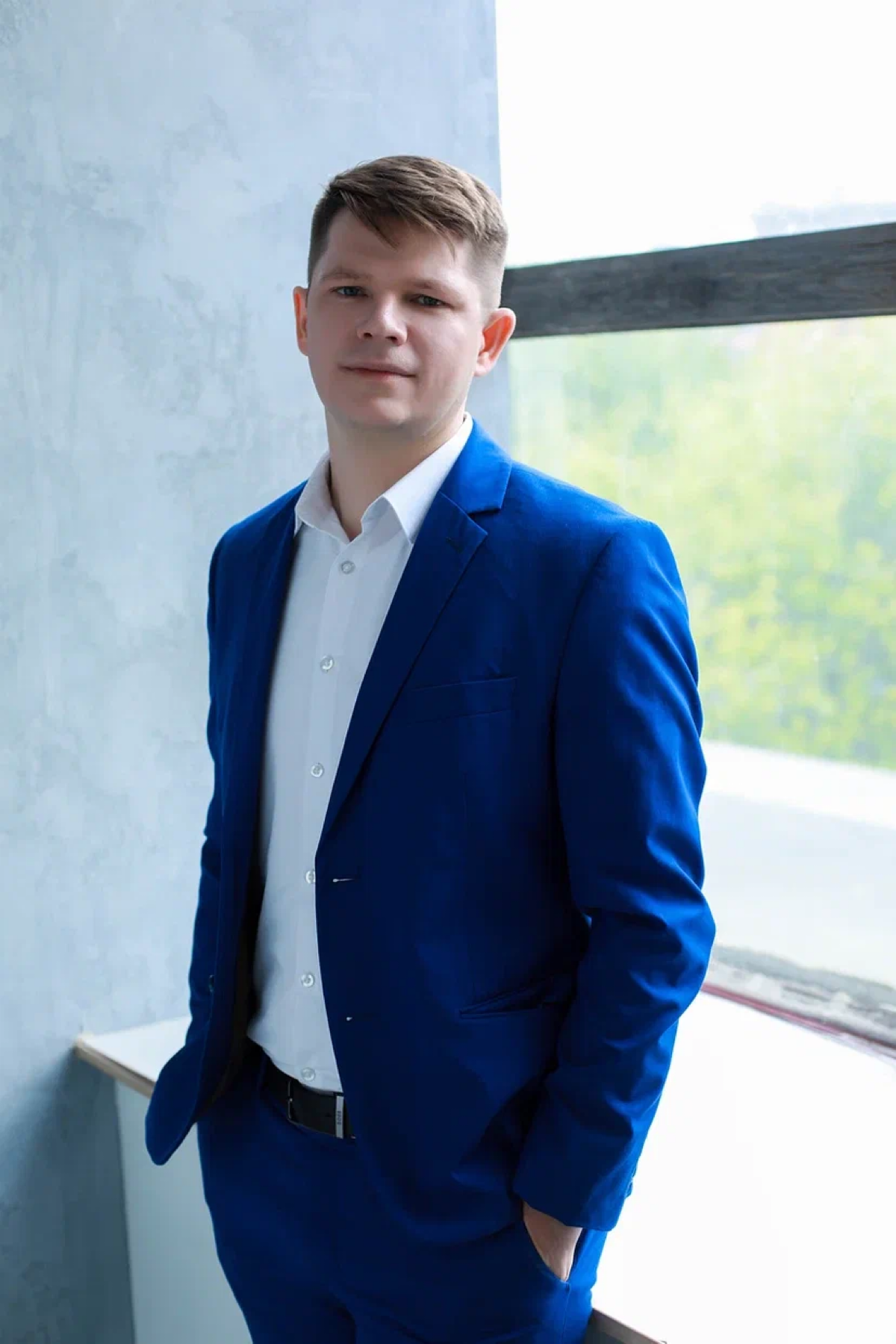 Когда входишь в новое комьюнити, принято представляться!
Поэтому кратко расскажу о себе, а точнее о своем профессиональном треке.
В юридической функции 18 лет | Сетка — социальная сеть от hh.ru