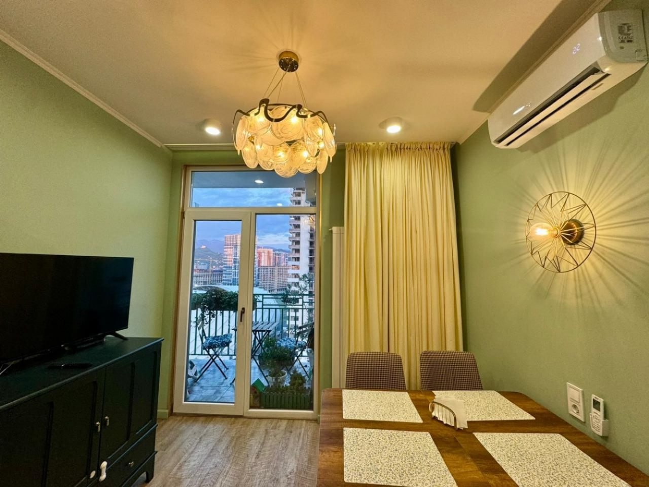 🤎🤎🤎🤎
Батуми, ул | Сетка — социальная сеть от hh.ru