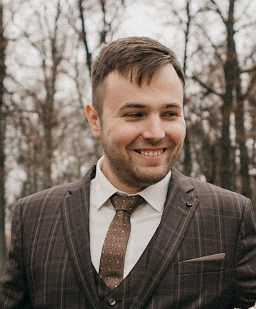 Игорь Фролов