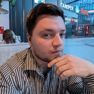 Артем Сафонов