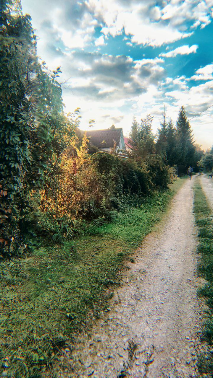 Иногда мне кажется, что мобильная фотография имеет право на жизнь.
Но все равно это исключение, на случай, когда ходишь без фотика | Сетка — социальная сеть от hh.ru