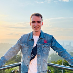 Артем Карелин